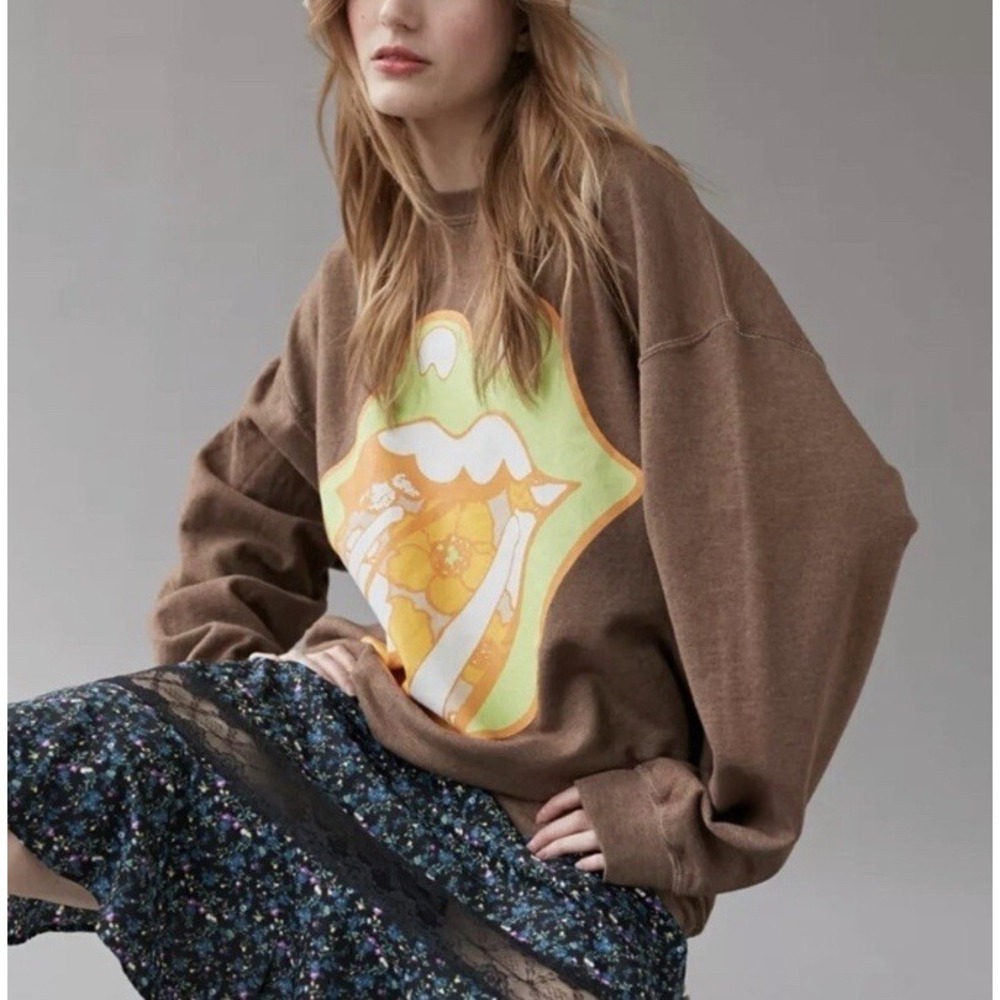 Rolling Stones Graphic Logo Oversized Sweatshirt Urban Outfitters Brown Small